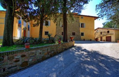 Charakterimmobilien, Renovierte Toskana-Villa mit Kapelle in Panoramalage