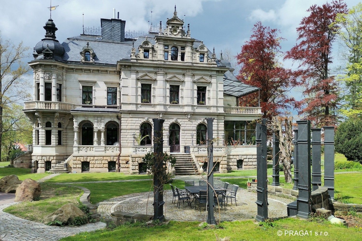 Fotos Prächtige Neorenaissance-Villa nahe deutscher Grenze