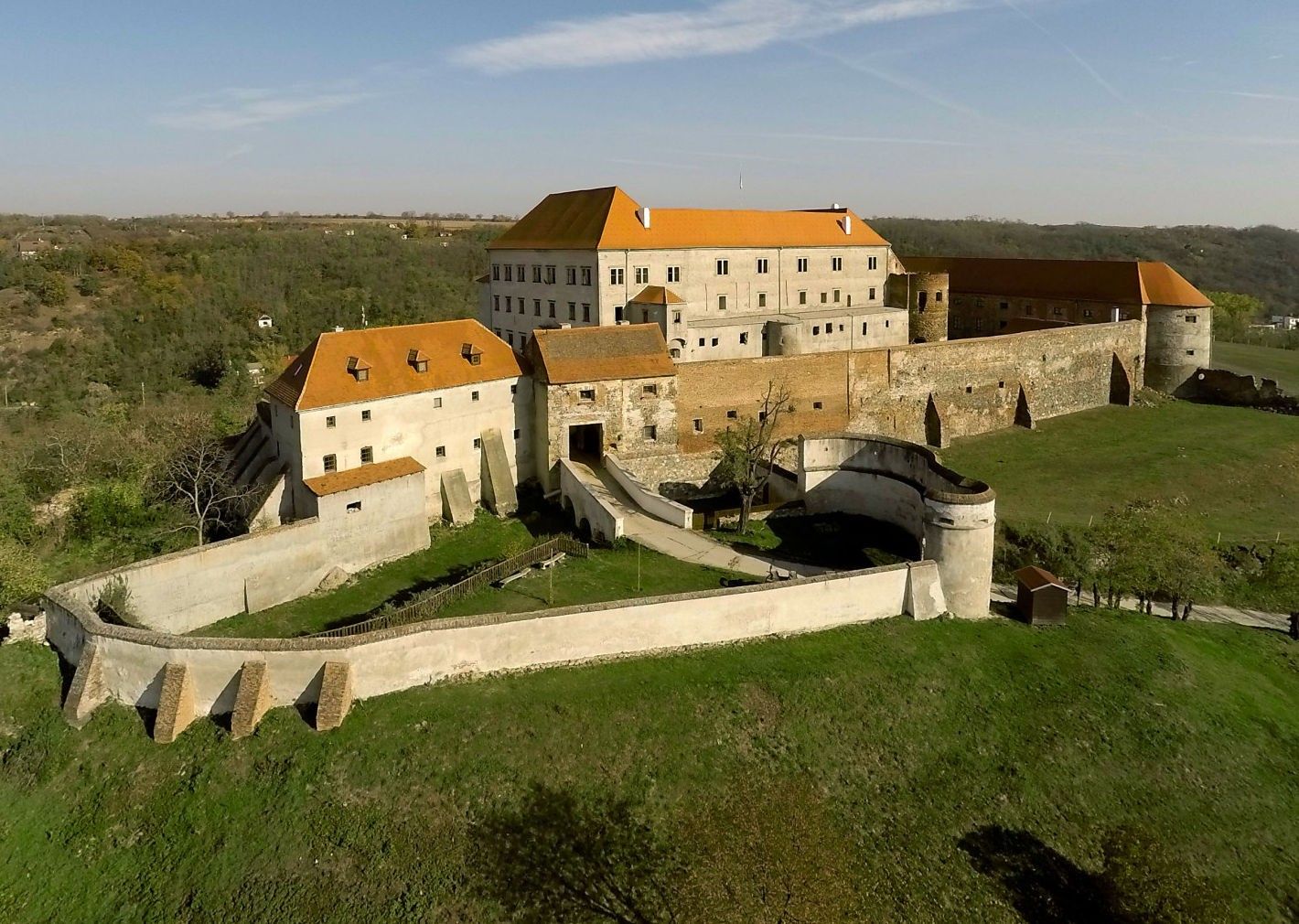 Fotos Historische Burg in Tschechien mit 10 Hektar Land