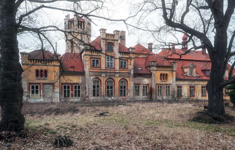 Jetřichovice, Zamek Jetřichovice - Schloss Jetřichovice in Mittelböhmen