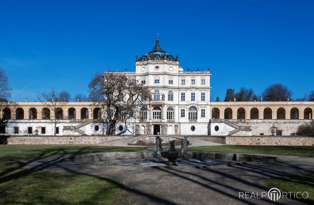 /pp/cc_by/thumb-cz-ploskovice-zamek.jpg