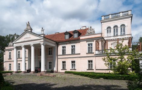  - Schloss in Gembitz (Pałac w Gębicach)