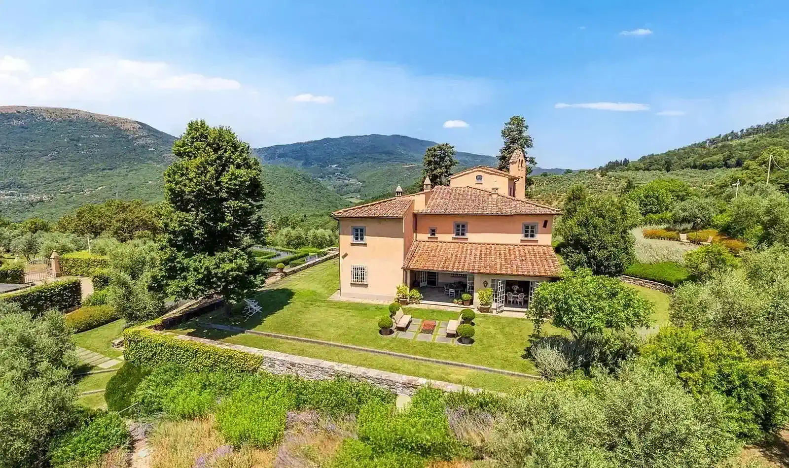 Toscana Firenze Calenzano: Ex convento in vendtia