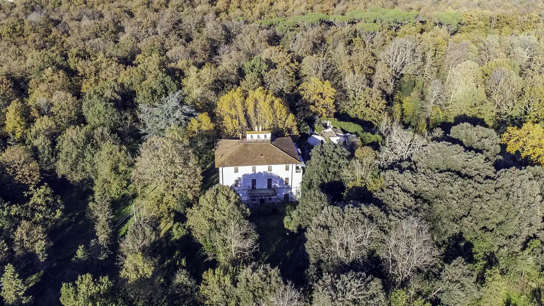 Villa in Toscana tra Pisa e Firenze - 24 ettari