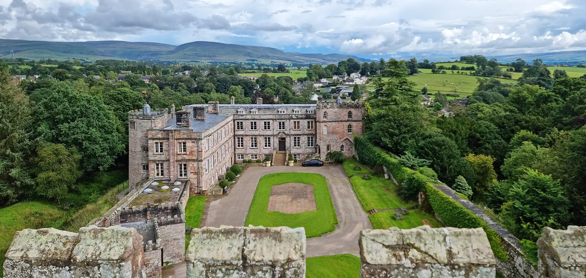 Schloss kaufen Lake District September 2025