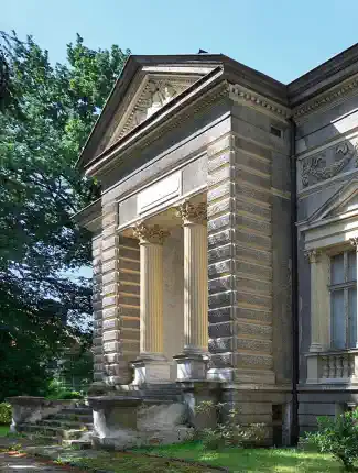 Neoklassizistische Villa mit Garten in gewachsener Stadtlage von Koszalin