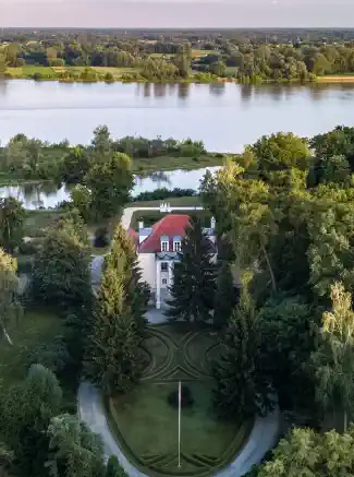 Herrenhaus an der Weichsel nordwestlich von Warschau