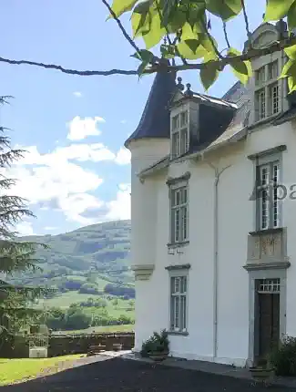 Kleines Château in den Pyrenäen in herrlicher Panoramalage, Mauléon-Licharre, Neu-Aquitanien