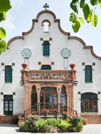 Can Borrell - Historisches Anwesen mit Palast des Katalanischen Modernismus, Castellar del Vallès, Katalonien
