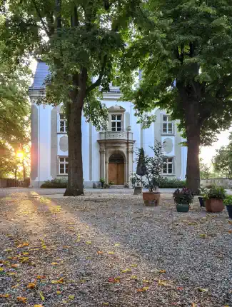 Schloss Pischkowitz - Barockes Herrenhaus im Kłodzko-Tal