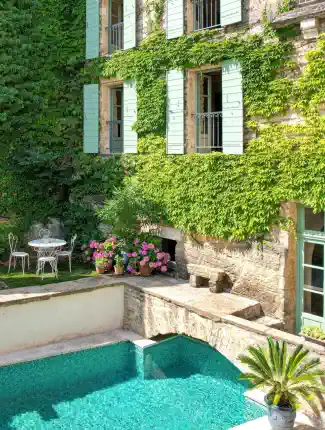 Bürgerliche Residenz bei Uzès aus dem 16. und 19. Jahrhundert mit Garten und Pool, Uzès, Okzitanien