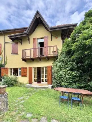 Zwei Häuser mit Garten und Seeblick in Campino am Lago Maggiore